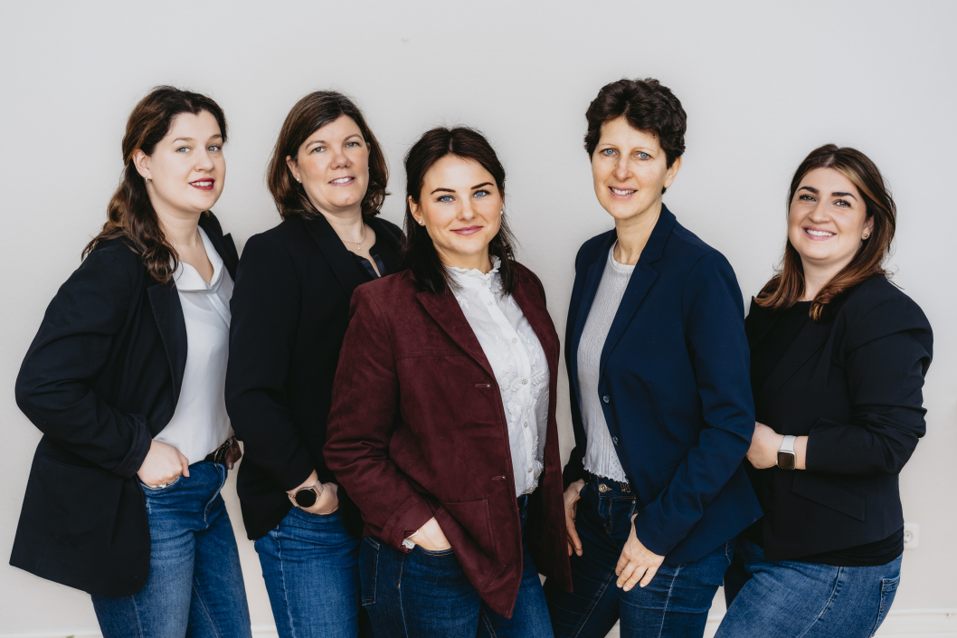 universalreisen-teambild-2024